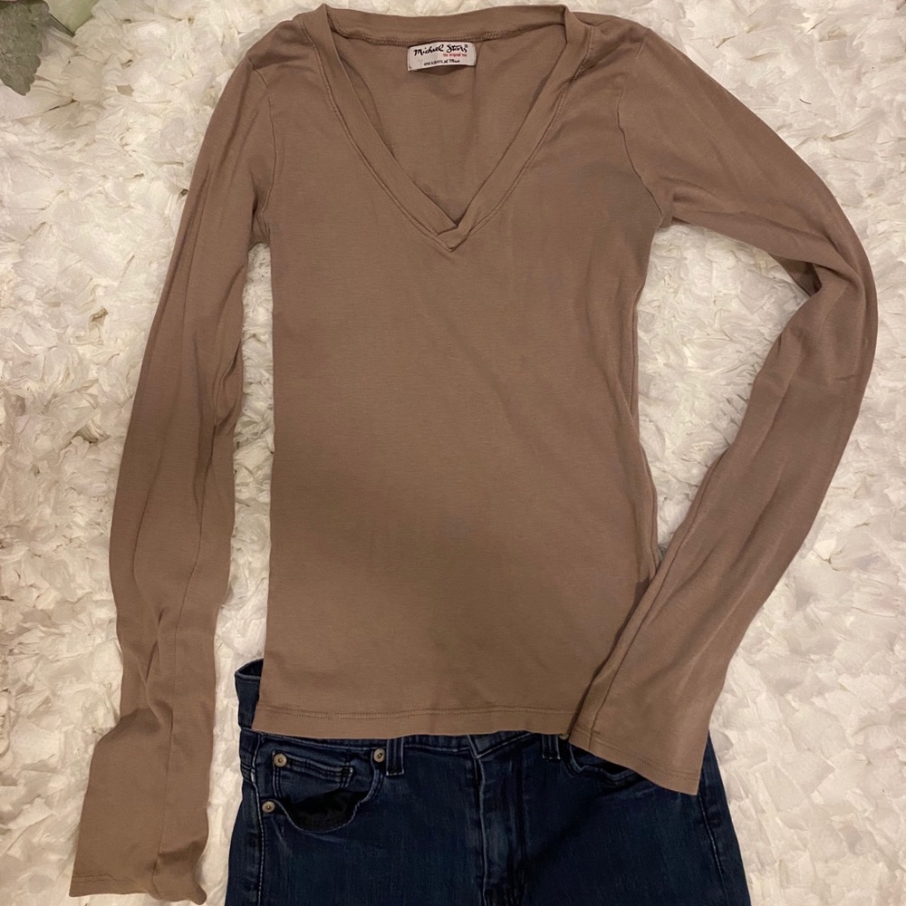 Brown long sleeve shirt.